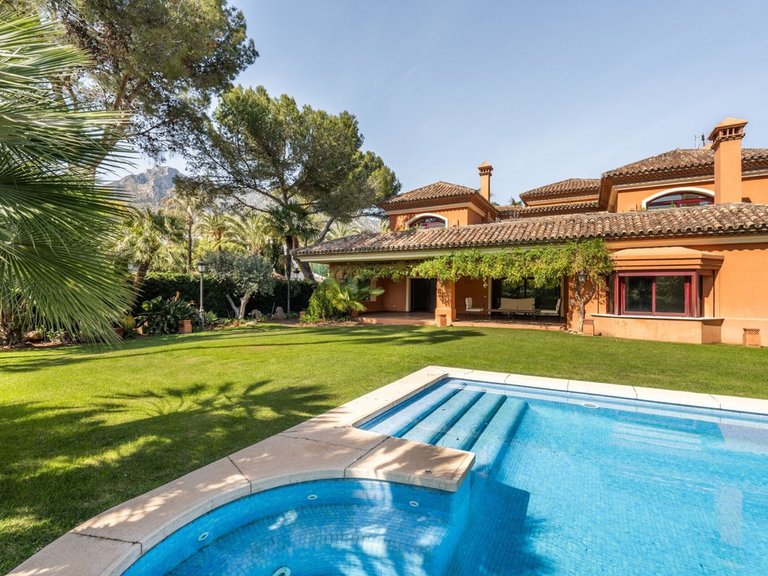 Villa for Sale in Marbella, Malaga 5