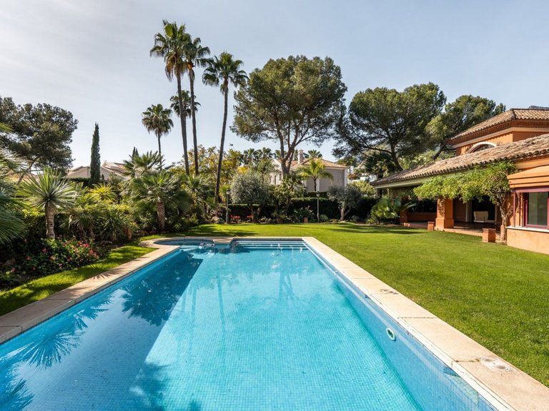 Villa for Sale in Marbella, Malaga 6