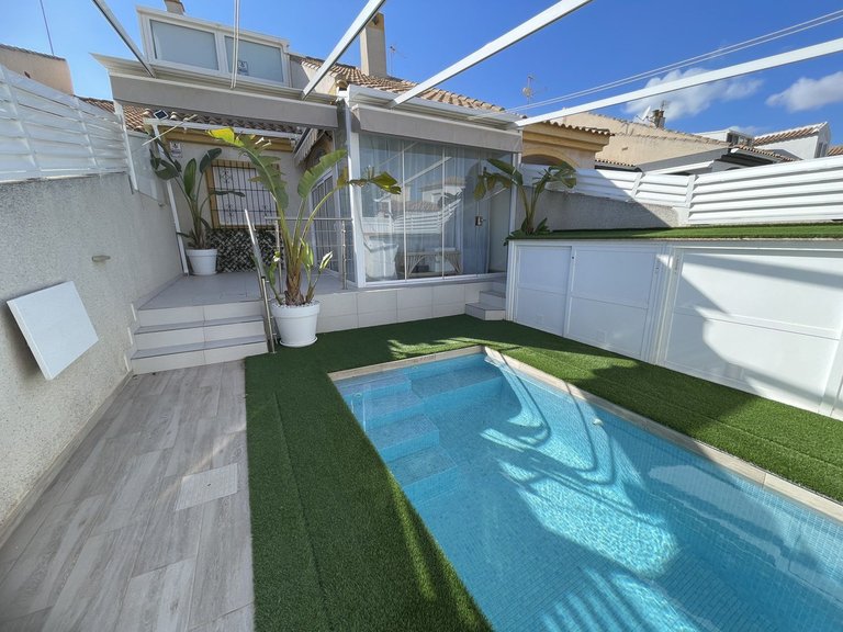Villa for Sale in Torre De La Horadada, Alicante 1