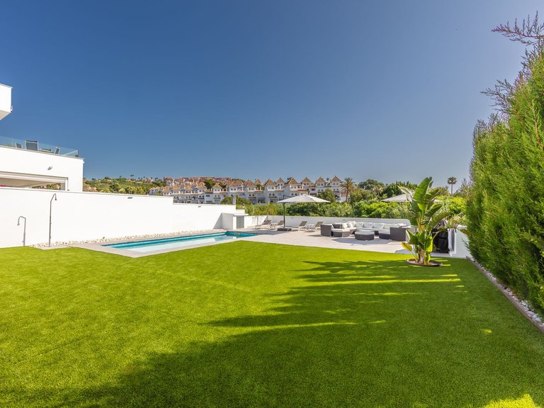 Villa for Sale in La Duquesa, Malaga 12