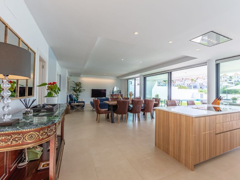 Villa for Sale in La Duquesa, Malaga 20