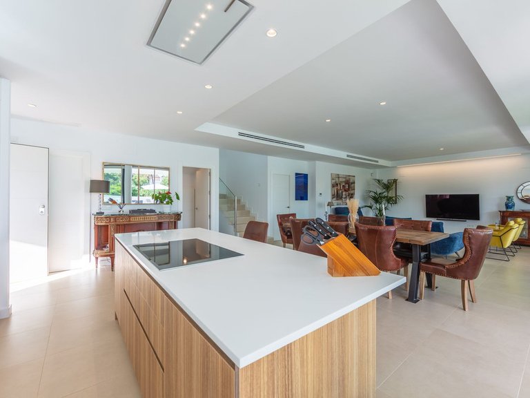 Villa for Sale in La Duquesa, Malaga 26