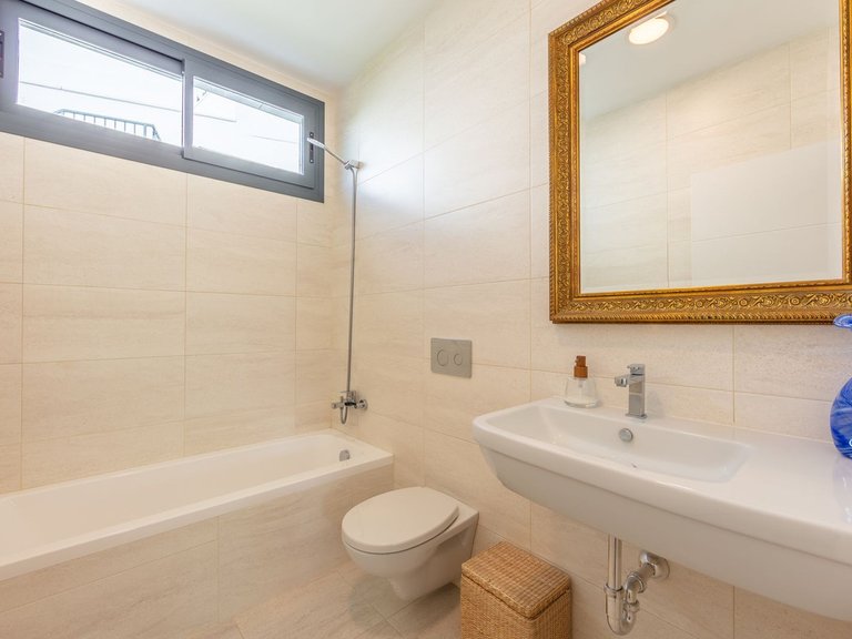 Villa for Sale in La Duquesa, Malaga 41