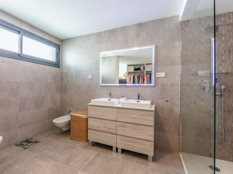 Villa for Sale in La Duquesa, Malaga 49