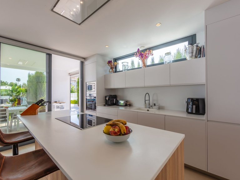 Villa for Sale in La Duquesa, Malaga 5