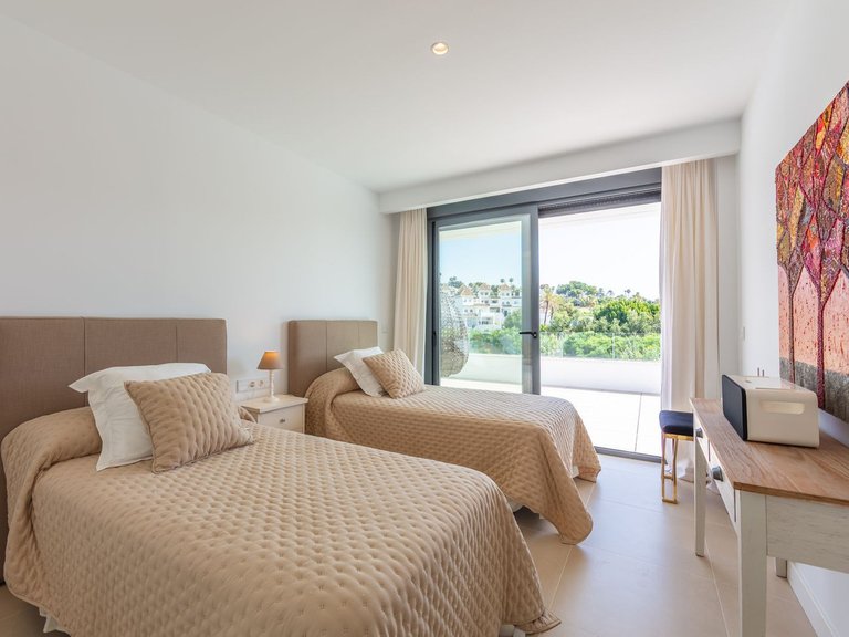 Villa for Sale in La Duquesa, Malaga 51