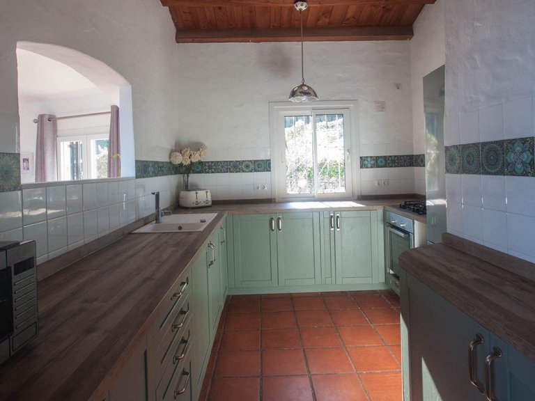 Villa for Sale in Casares, Malaga 12