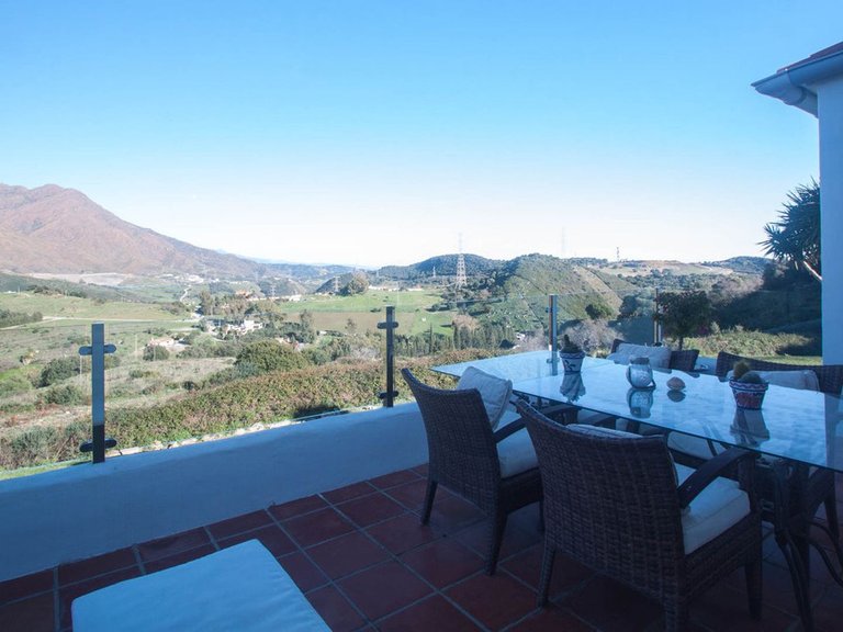 Villa for Sale in Casares, Malaga 19