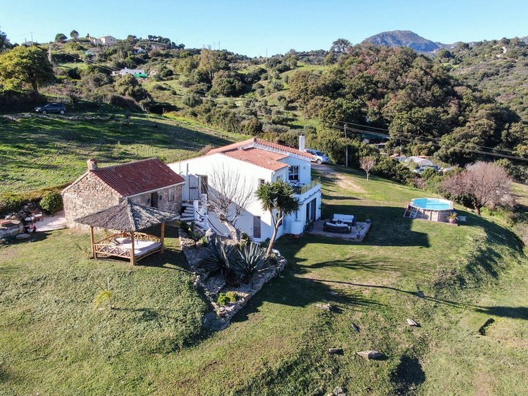 Villa for Sale in Casares, Malaga 5