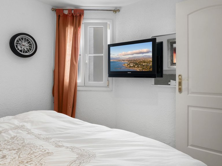 Apartment for Sale in Puerto Banús, Malaga 11