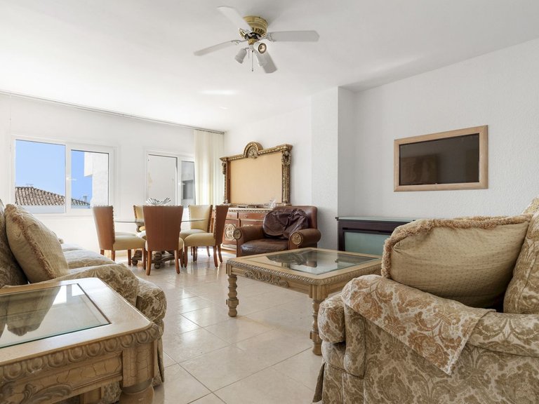 Apartment for Sale in Puerto Banús, Malaga 6