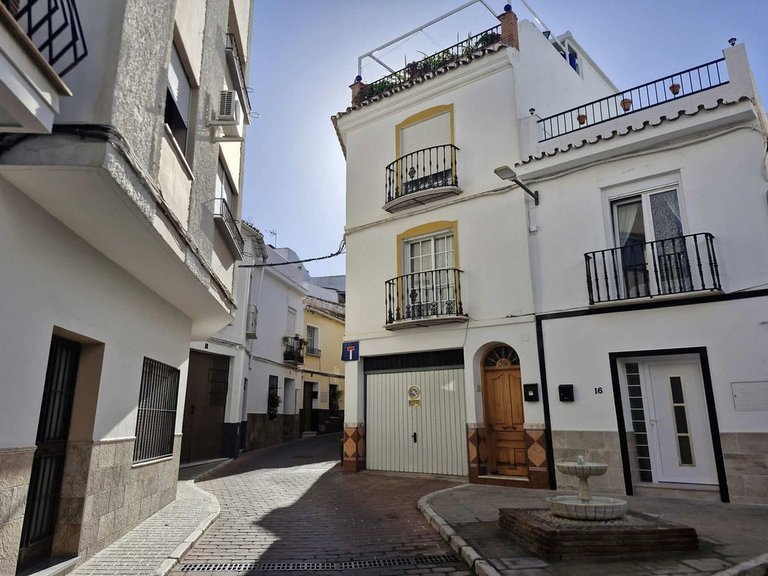 Villa for Sale in Coín, Malaga 1