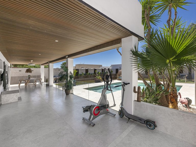Villa for Sale in New Golden Mile, Malaga 22