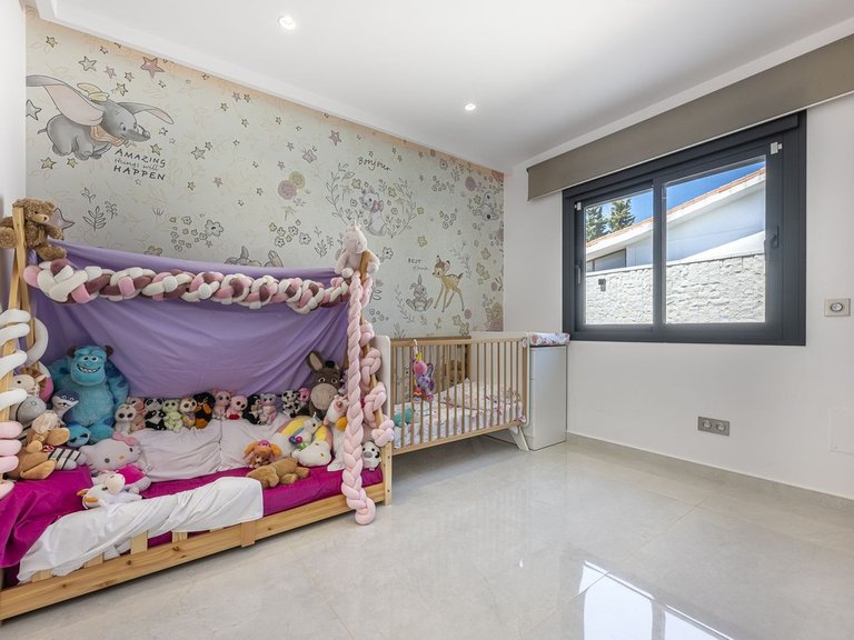 Villa for Sale in New Golden Mile, Malaga 35