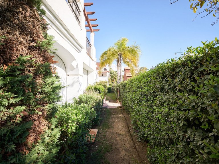 Apartment for Sale in San Pedro De Alcántara, Malaga 37
