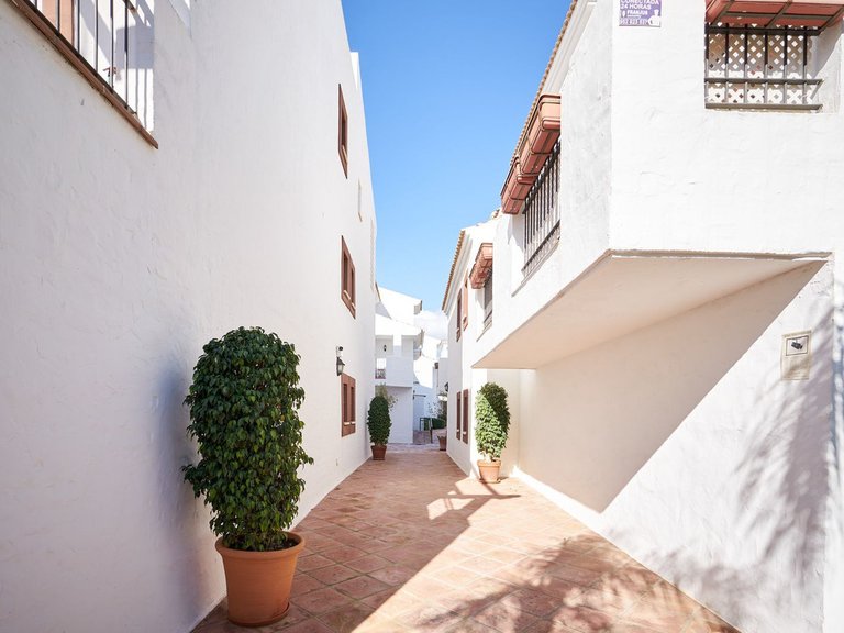 Apartment for Sale in San Pedro De Alcántara, Malaga 38