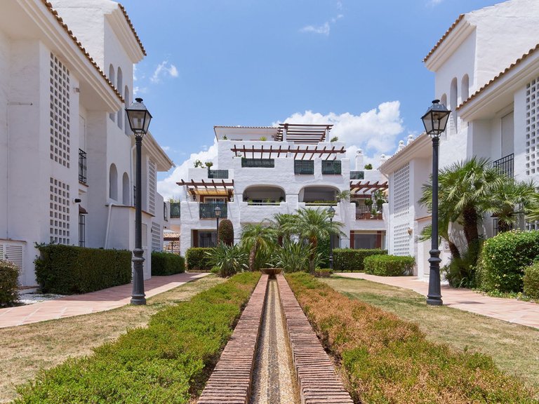 Apartment for Sale in San Pedro De Alcántara, Malaga 40