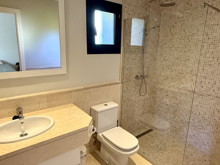 Apartment for Sale in Benahavís, Malaga 15