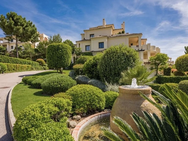 Apartment for Sale in Benahavís, Malaga 9
