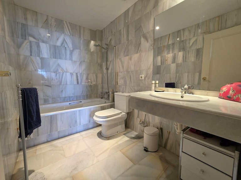 Apartment for Sale in La Mairena, Malaga 11