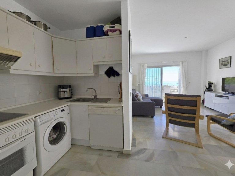 Apartment for Sale in La Mairena, Malaga 6