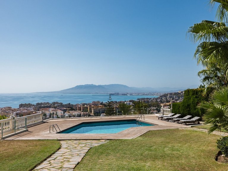 Villa for Sale in Málaga Este, Malaga 1