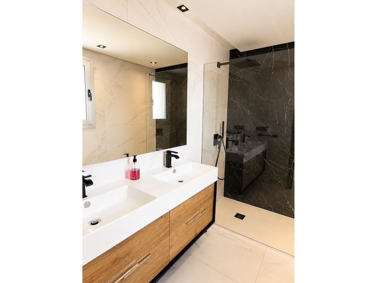Apartment for Sale in San Pedro De Alcántara, Malaga 14