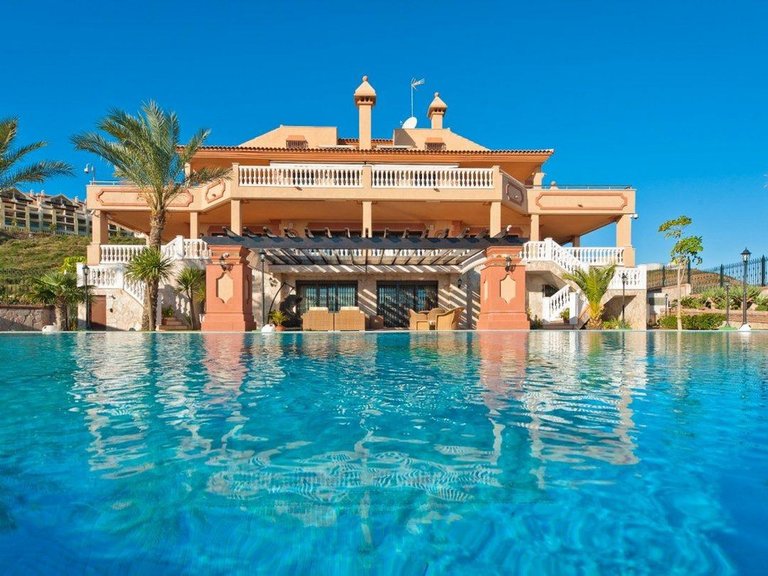 Villa for Sale in Mijas, Malaga 1