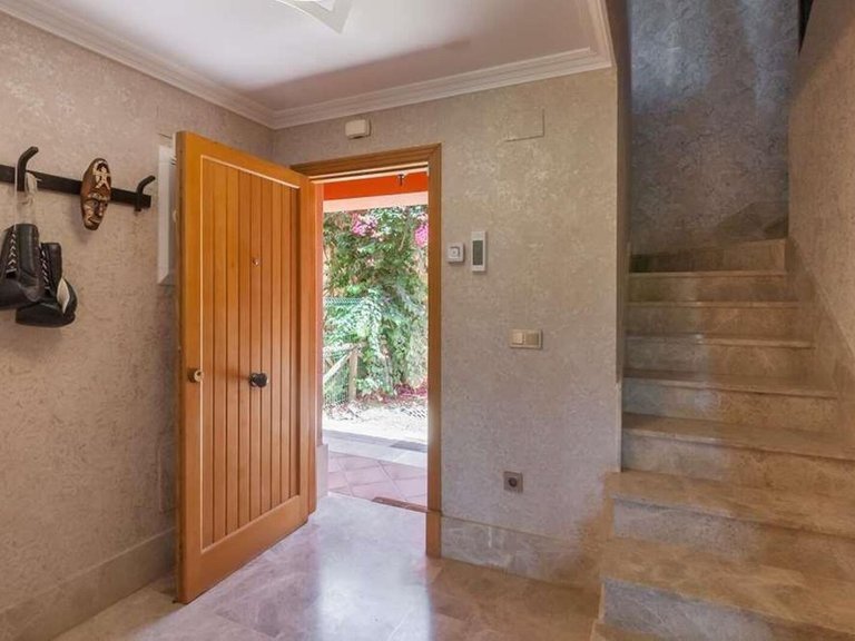 Villa for Sale in Marbella, Malaga 10