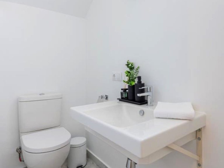 Apartment for Sale in Nueva Andalucía, Malaga 5