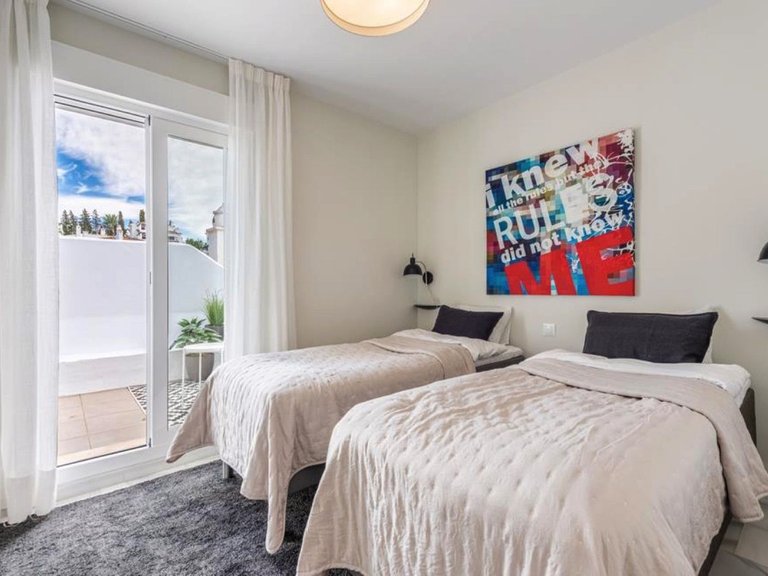 Apartment for Sale in Nueva Andalucía, Malaga 9