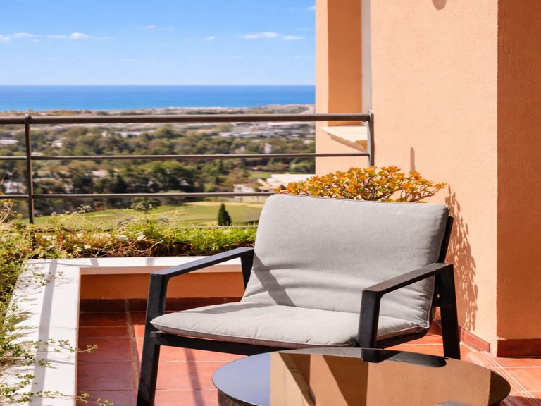 Apartment for Sale in Nueva Andalucía, Malaga 10