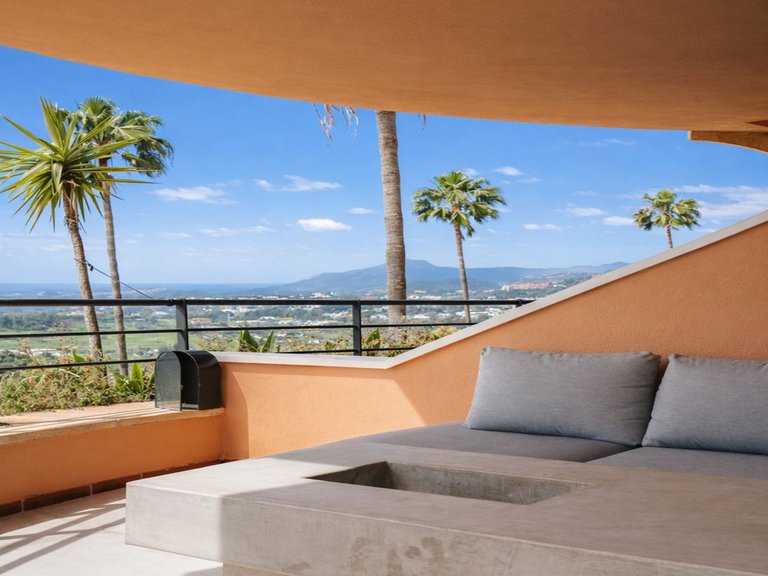Apartment for Sale in Nueva Andalucía, Malaga 9