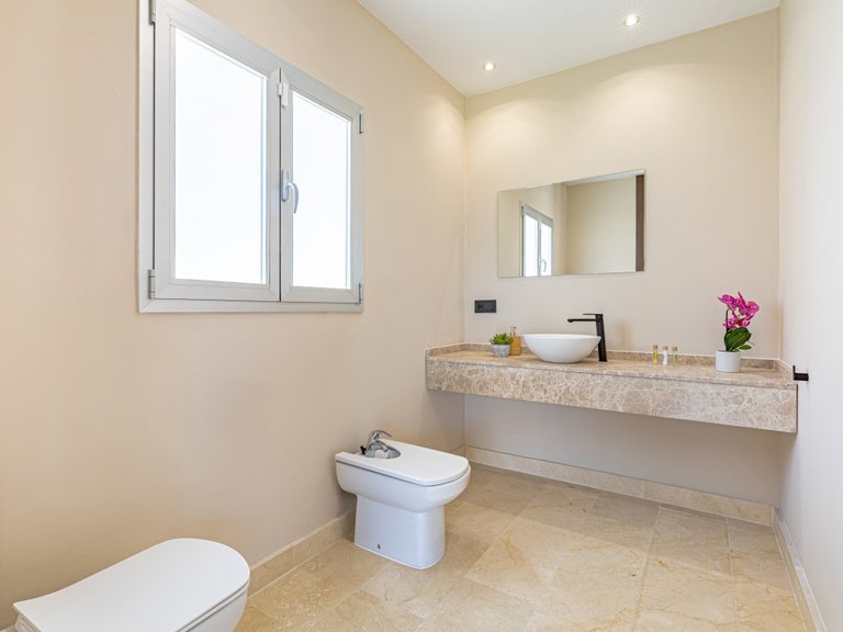 Villa for Sale in Marbella, Malaga 26