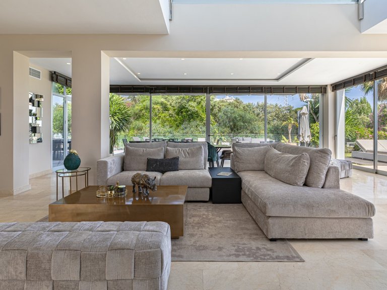 Villa for Sale in Marbella, Malaga 8