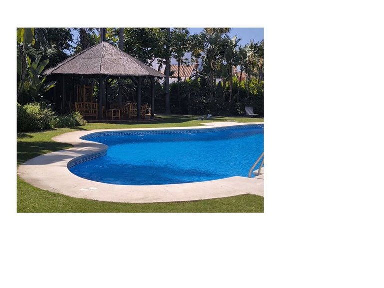 Apartment for Sale in Puerto Banús, Malaga 1