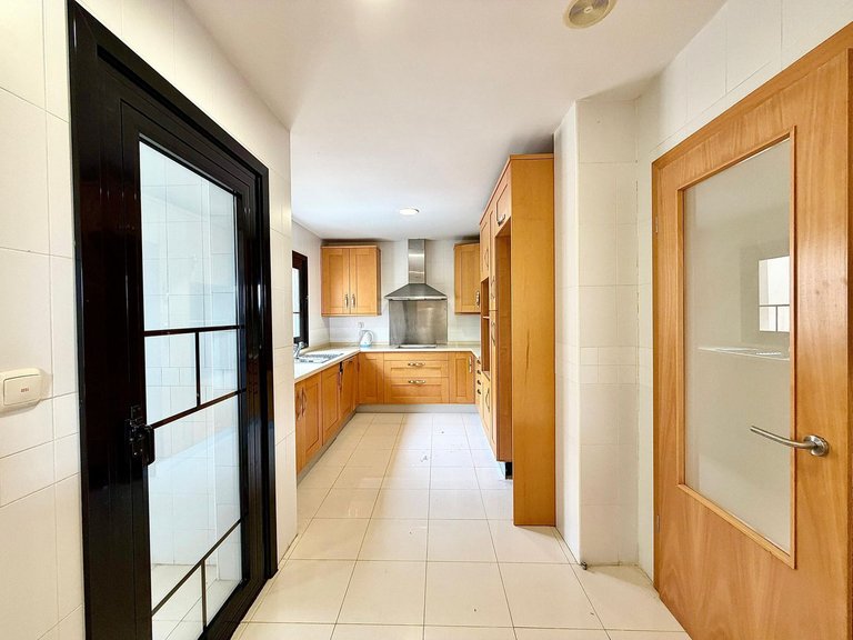 Apartment for Sale in Puerto Banús, Malaga 14
