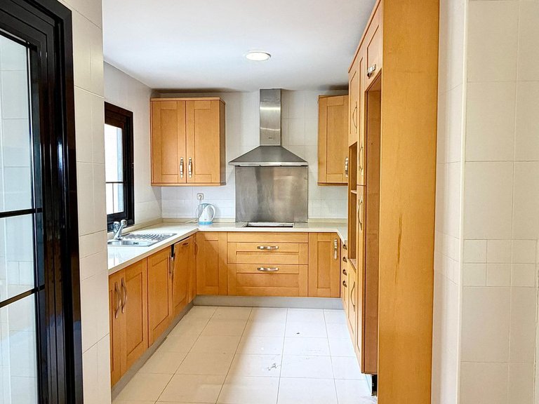Apartment for Sale in Puerto Banús, Malaga 15