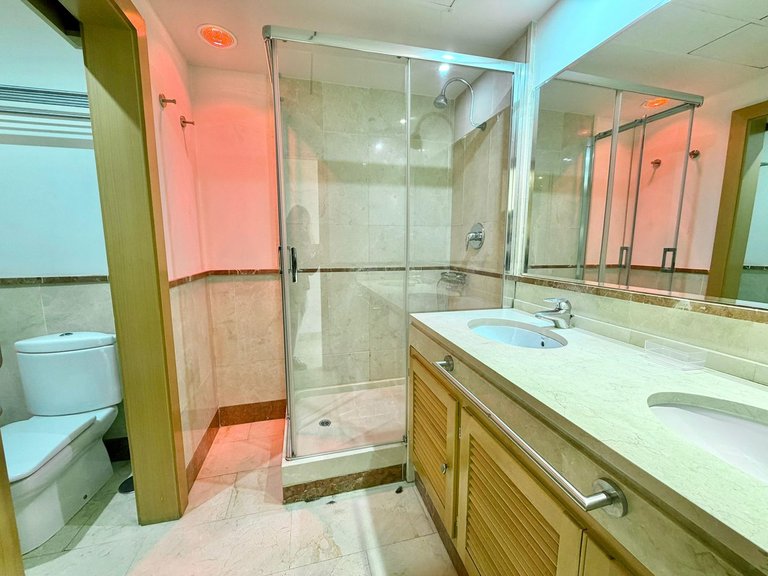 Apartment for Sale in Puerto Banús, Malaga 32