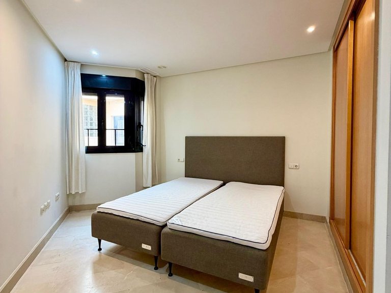 Apartment for Sale in Puerto Banús, Malaga 38