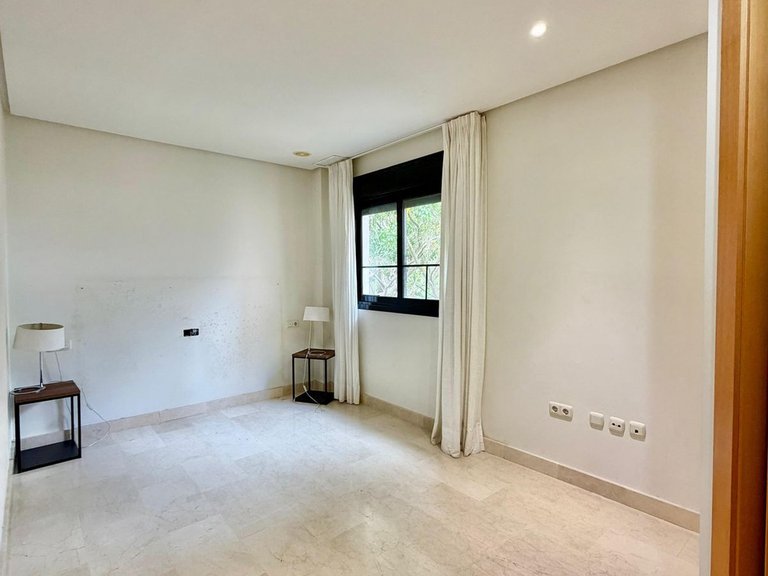 Apartment for Sale in Puerto Banús, Malaga 48