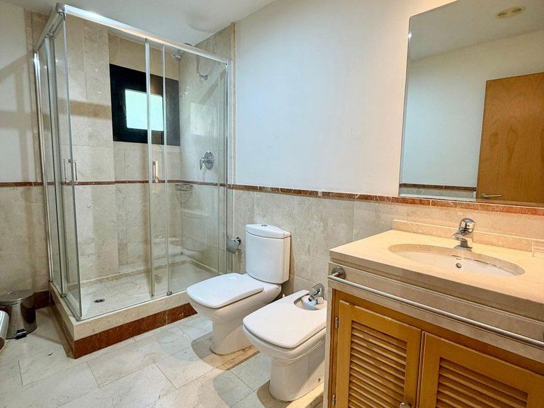 Apartment for Sale in Puerto Banús, Malaga 51