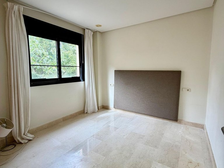 Apartment for Sale in Puerto Banús, Malaga 54