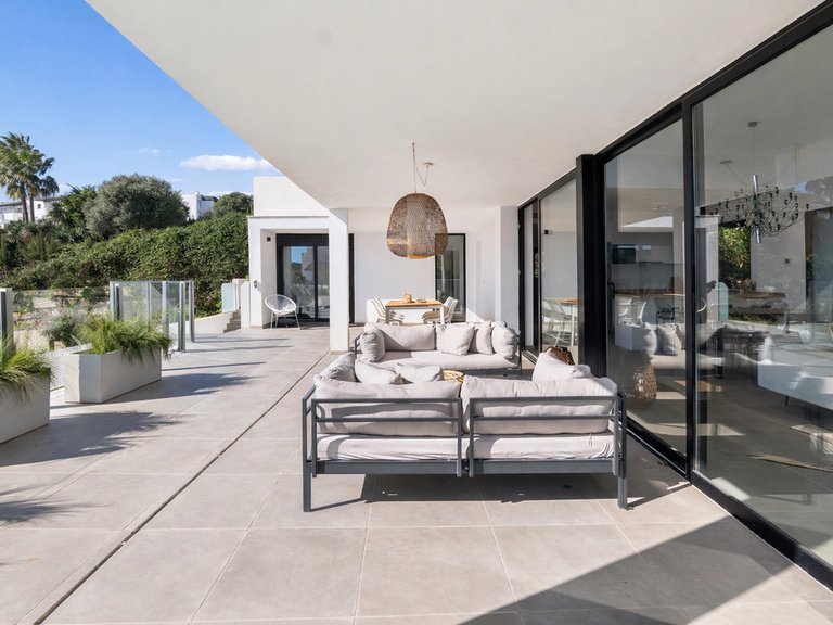 Villa for Sale in Valle Romano, Malaga 11