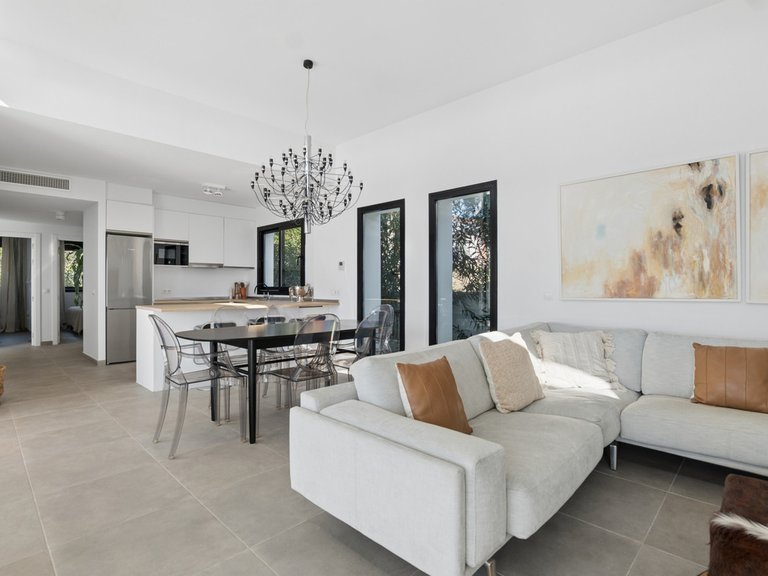 Villa for Sale in Valle Romano, Malaga 4