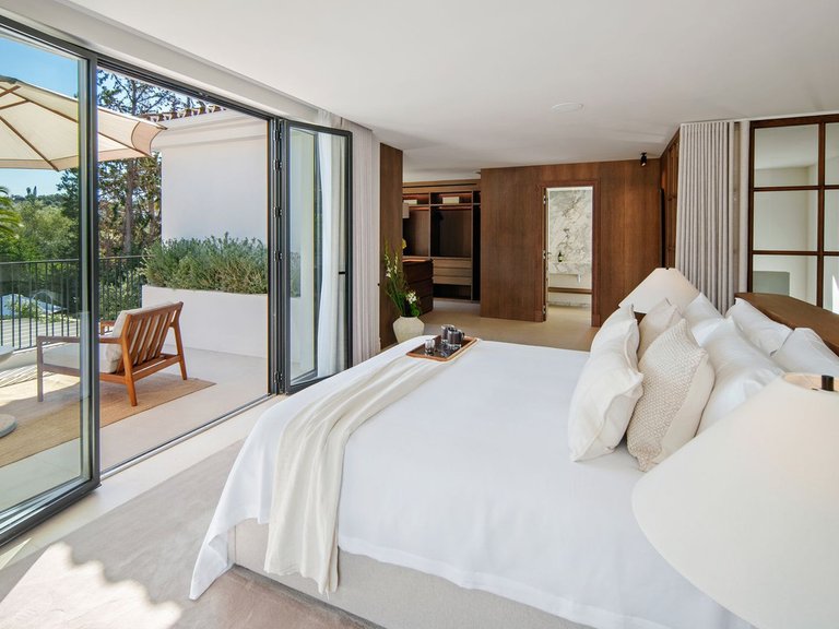 Villa for Sale in Nueva Andalucía, Malaga 13