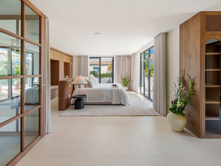 Villa for Sale in Nueva Andalucía, Malaga 34