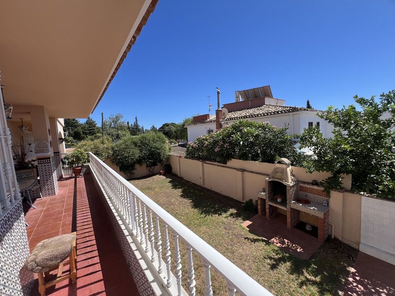 Villa for Sale in Benalmadena, Malaga 9