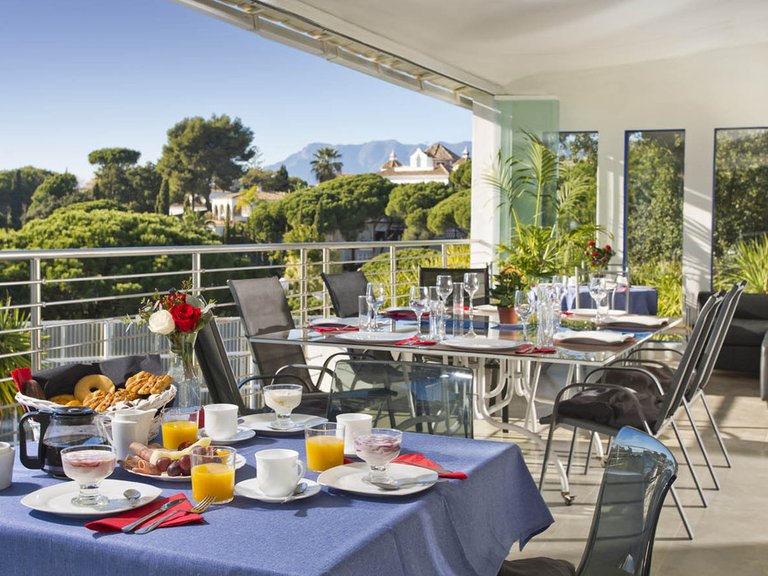 Villa for Sale in Elviria, Malaga 1