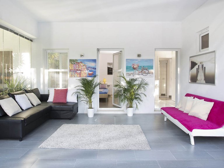Villa for Sale in Elviria, Malaga 2